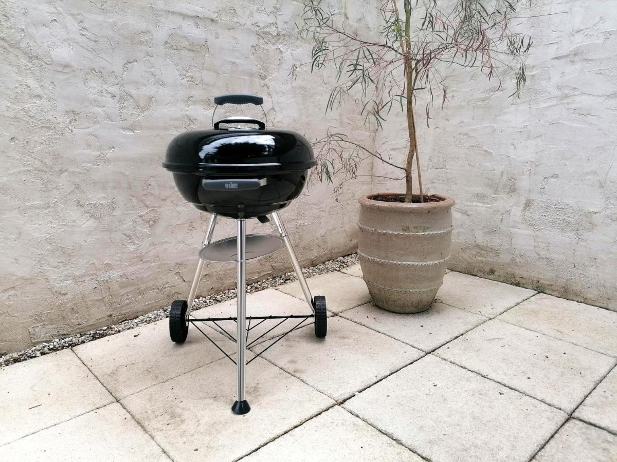 Unique City Centre House With Log Burner & Courtyard NWI Esterno foto